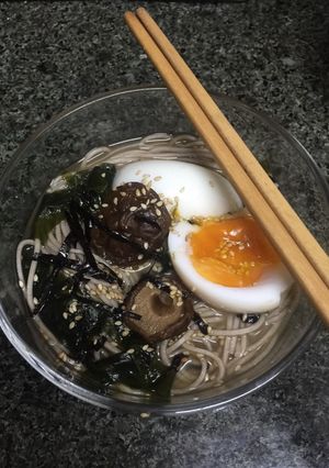 Hình của món Mì soba rong biển.
