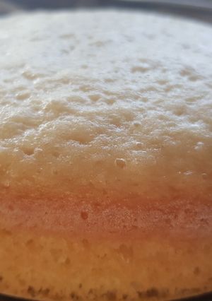 Una foto de Bizcochuelo de vainilla y chocolate casero y económico