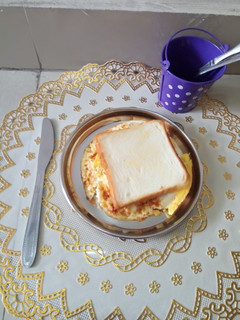 A picture of Bread omelette.
