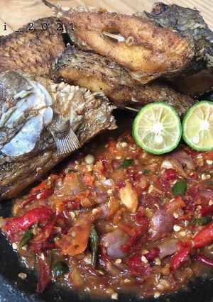 Foto resep Ikan Gurame Goreng Sambal Cobek