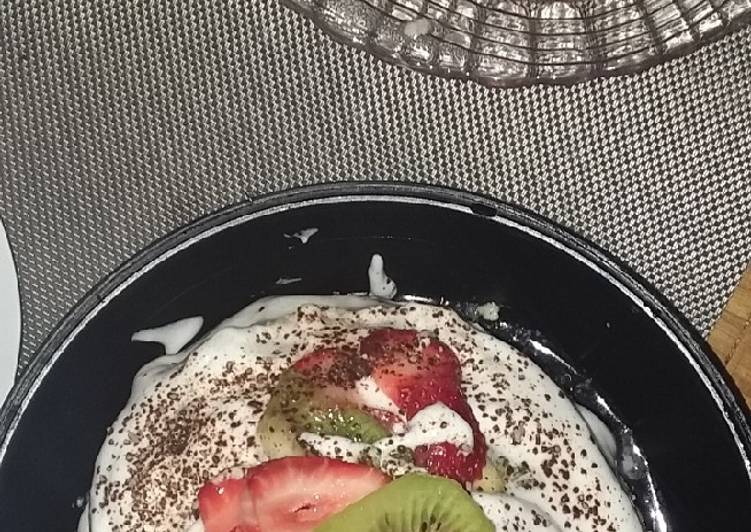 Postre minitorta con frutas