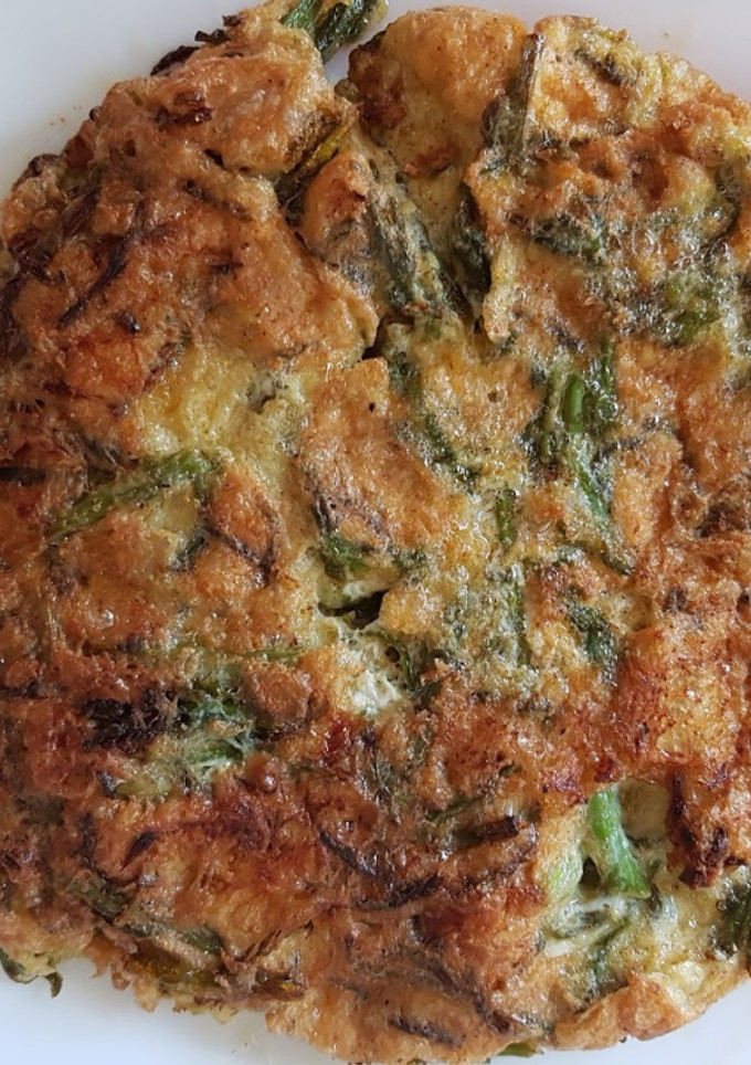 Una foto de 🇪🇸 Tortilla de espárragos silvestres 🇪🇸