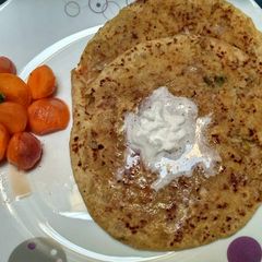 A picture of Leftover rice stuff prantha.