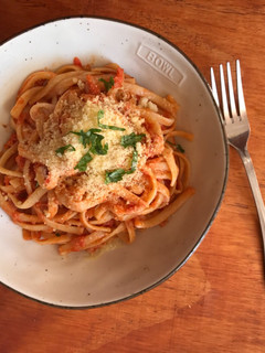 Una foto de Pasta con salsa de tomates casera