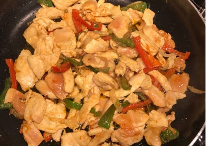 Pollo con pimientos y cebolla Receta de Yoli- Cookpad