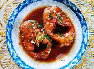 Hình của món Cá ba sa kho mặn.
