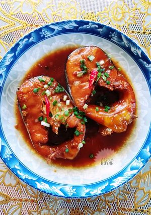Hình của món Cá ba sa kho mặn.
