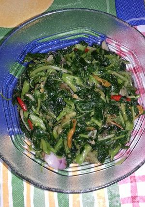 Foto resep Tumis bayam pedas