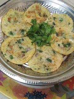 🐣மினி ஆம்லெட் 🐣 (Mini omelette recipe in tamil) செய்முறை முக்கிய புகைப்படம்