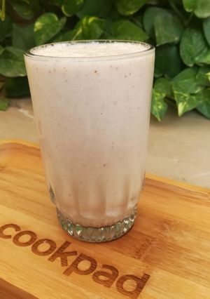 A picture of Almonds n Dates Milkshake.