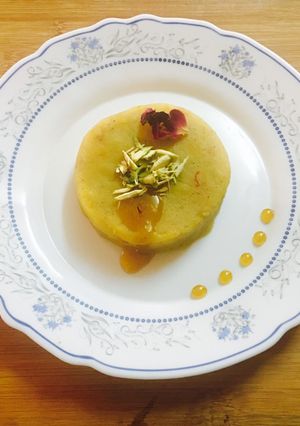 A picture of Kesar Potato Halwa..!!!😍❤️ (Bataka no Shero).