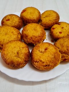 मिनी केक (Mini cake recipe in Hindi) रेसिपी मुख्य फोटो