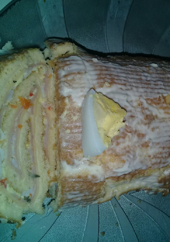 Una foto de Pionono Salado de Salchichón Primavera Queso y Huevo rallado😀👅