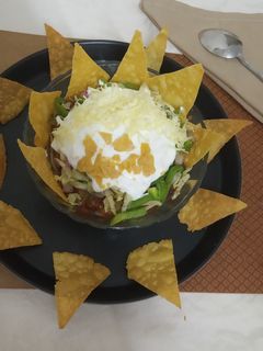 બરીતો બાઉલ (Burrito Bowl Recipe In Gujarati) રેસીપી મુખ્ય ફોટો