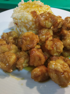 Una foto de Mollejas a la naranja con arroz