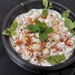 A picture of Makhana raita.
