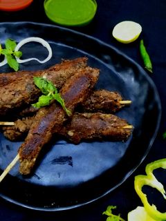 इंस्टेंट दाल सीक कबाब (Instant dal seekh kabab recipe in Hindi) रेसिपी मुख्य फोटो