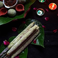 A picture of Paan coconut crackers.