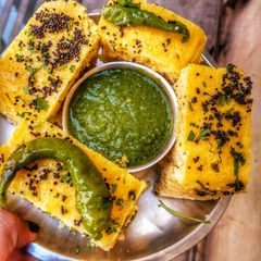 A picture of Khaman Dhokla.