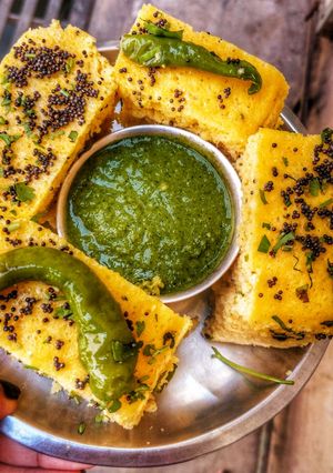 A picture of Khaman Dhokla.