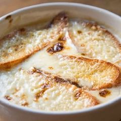 A picture of French Traditional Recipe Onion Soup.
