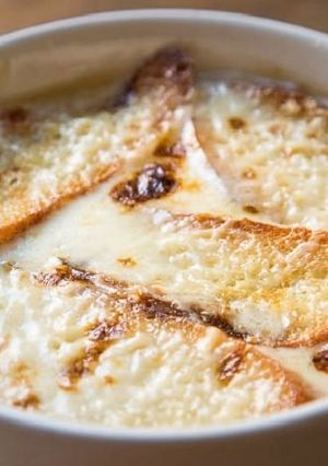 A picture of French Traditional Recipe Onion Soup.
