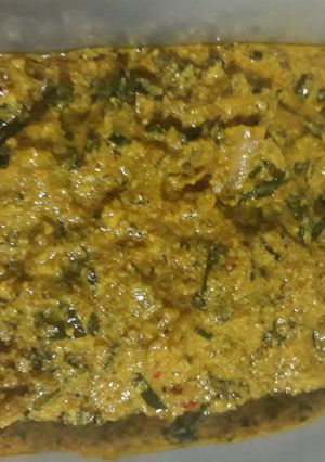 A picture of Egusi and ukazi soup.