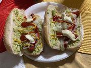 Una foto de hot dog americano