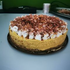 A picture of Velvet caramel cake.