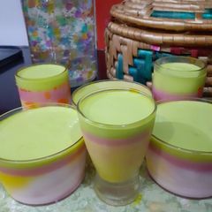 A picture of Japanese milk pudding.