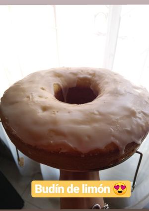 Una foto de Budín de limón 🍋