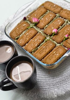 صورة لوصفة حلى البسكوت بالبيستاشيو