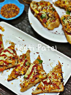 મેગી મસાલા ટોસ્ટ (Maggi Masala Toast Recipe In gujarati) રેસીપી મુખ્ય ફોટો