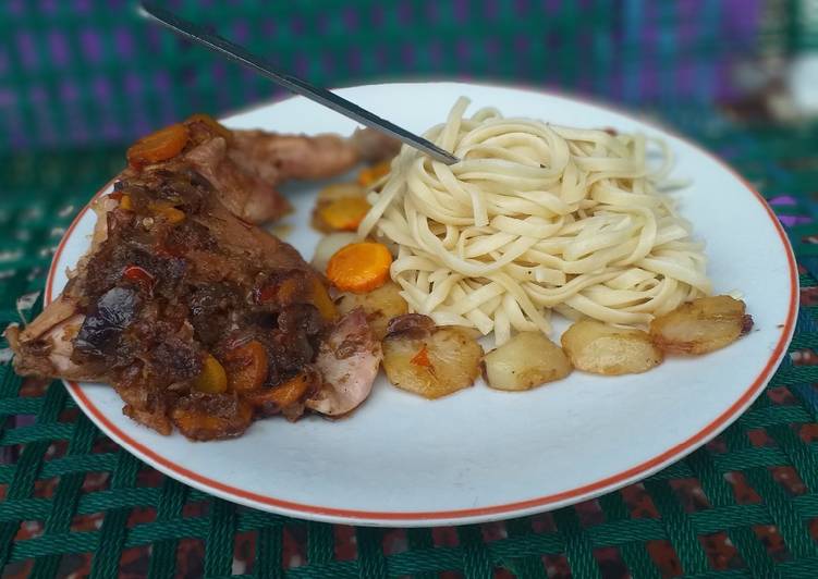 Pasta x peppered chicken with potatoes