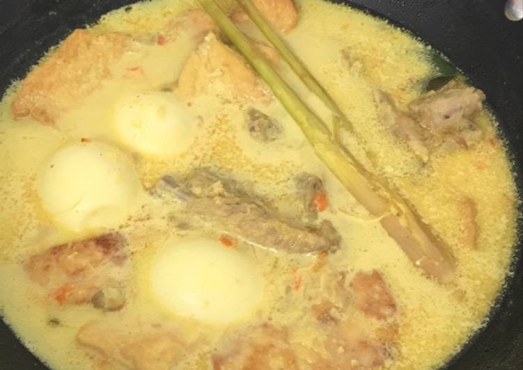 Bagaimana meracik Terik tahu, telur, ayam Lezat