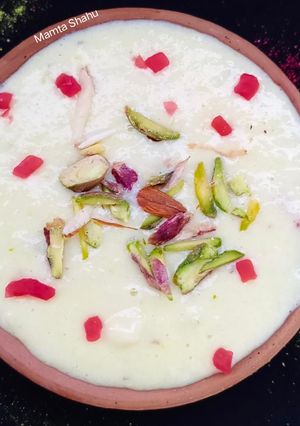 पाइनएप्पल रबड़ी(pineapple rabdi recipe in hindi) रेसिपी मुख्य फोटो