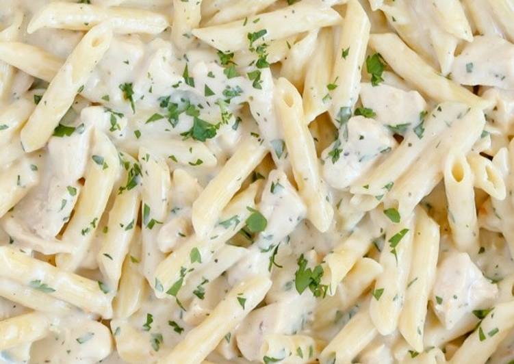 White sauce pasta