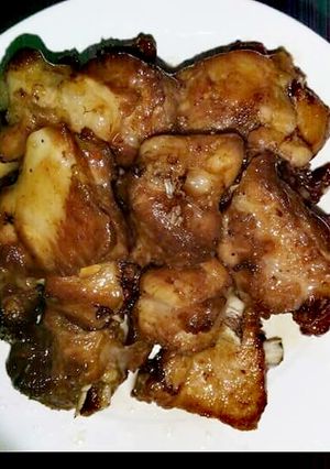 Hình của món Sườn rim mặn ngọt.