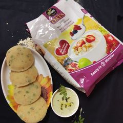 A picture of Oats idli.