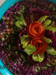 صورة لوصفة سلطة العزائم على طريقتي 🍋🍅🍏