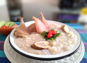 Una foto de Sopa de Cuy a Base de Morón y Mote 👍🇵🇪
