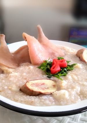 Una foto de Sopa de Cuy a Base de Morón y Mote 👍🇵🇪