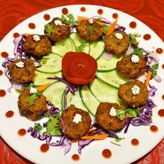 A picture of Mung dal and chana vada.