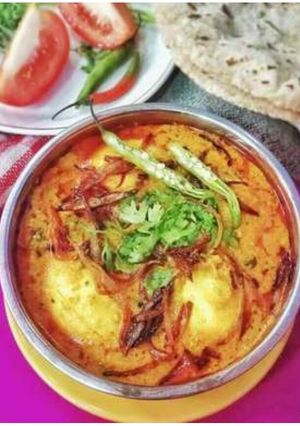 A picture of Hyderabadi Ande ka Korma .