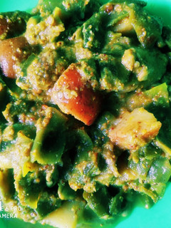 बैंगन सेम की सब्जी (baingan sem ki sabzi recipe in Hindi) रेसिपी मुख्य फोटो