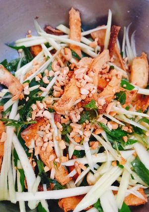 Hình của món Gỏi xoài đậu hủ.