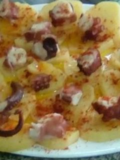 Una foto de Pulpo a la gallega