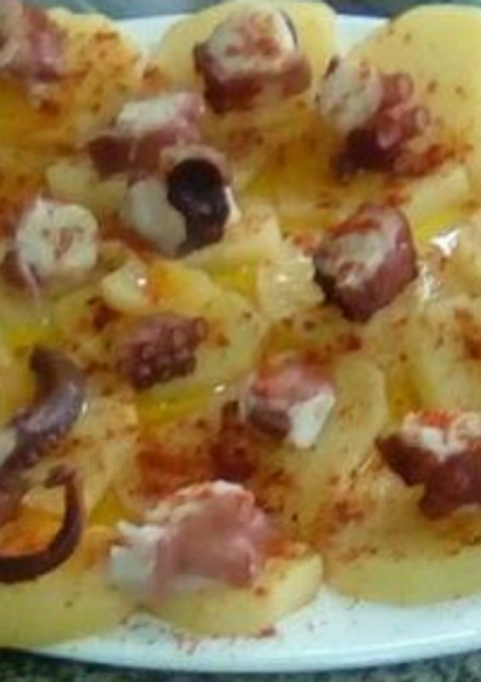Una foto de Pulpo a la gallega