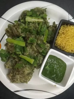 પાલક ના મુઠીયા (Palak Muthia Recipe In Gujarati) રેસીપી મુખ્ય ફોટો