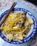 Κινέζικα noodles με αυγό, πιπεριά και μανιτάρια 🥢